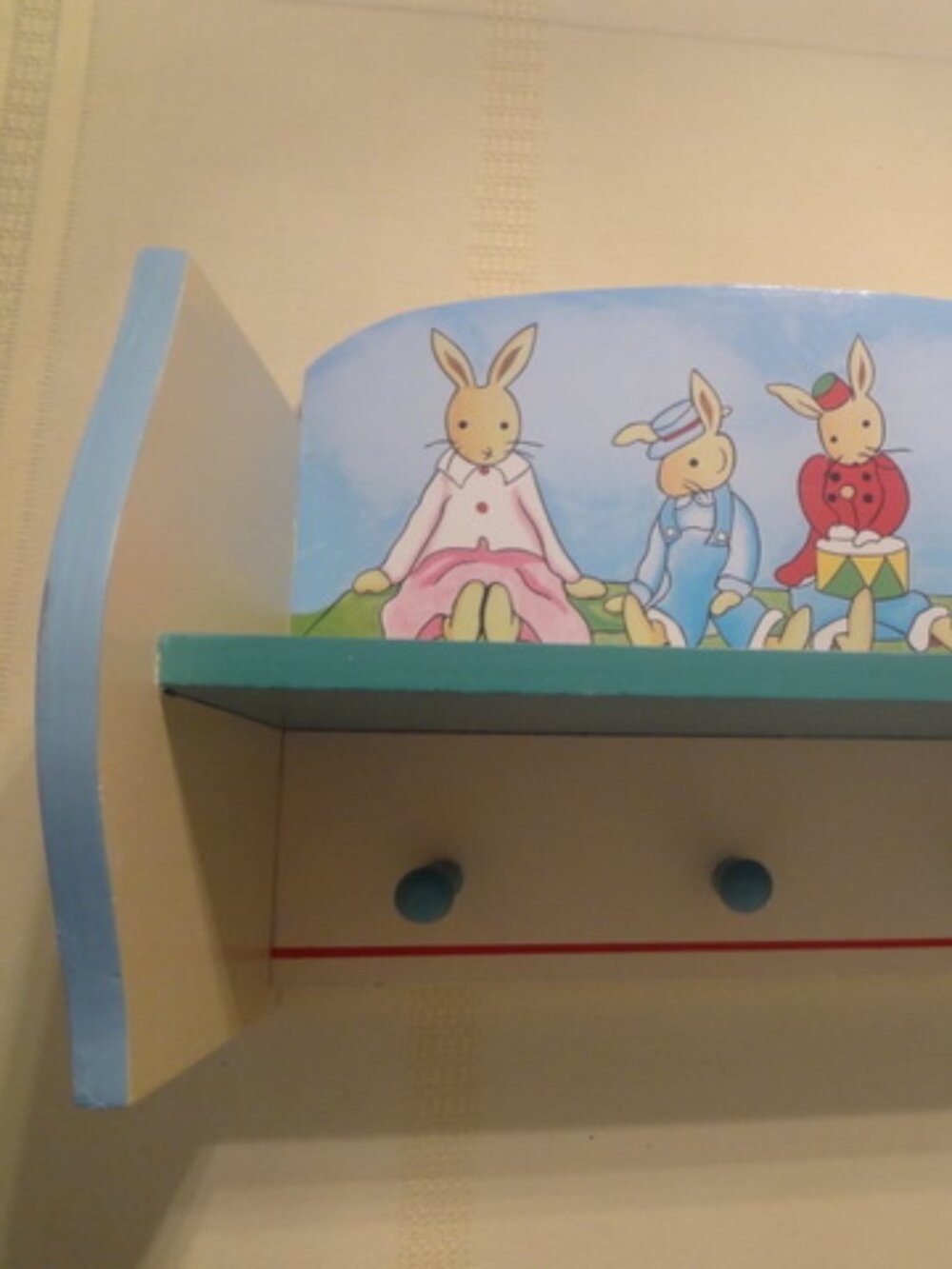 Peter Rabbit Bunnykins Wall Shelf - Picture 2 of 3